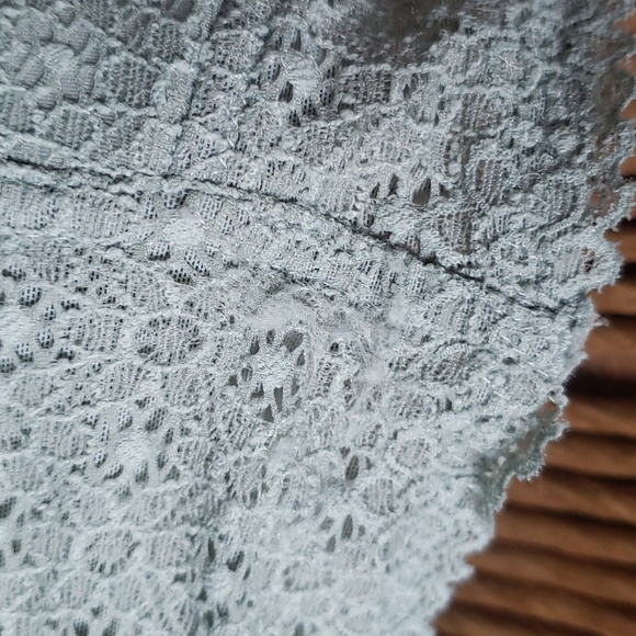 Victoria's Secret bra, size 32D - Picture 10 of 10